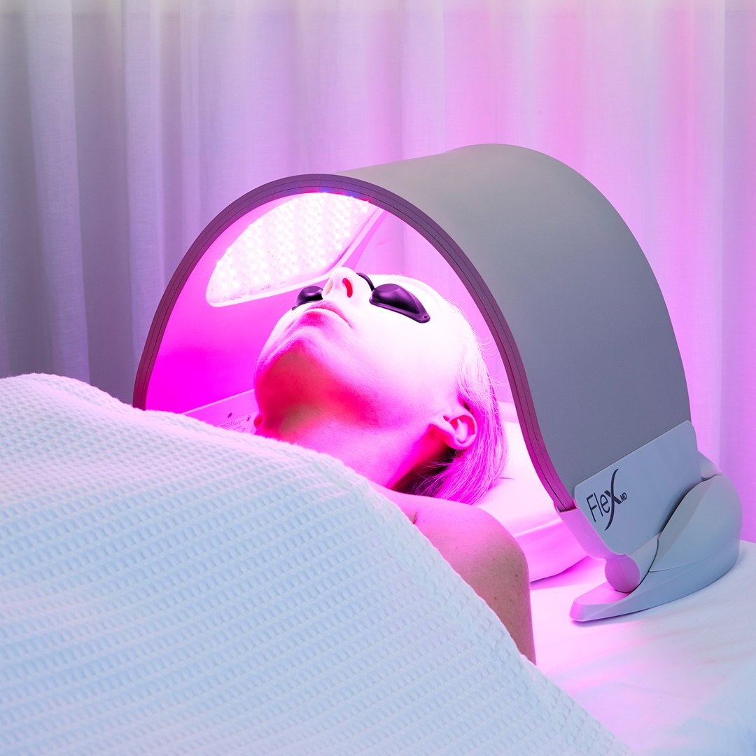 Flex MD LED light therapy session